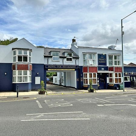 The Prince Albert Pub & Hotel Windsor Exterior photo