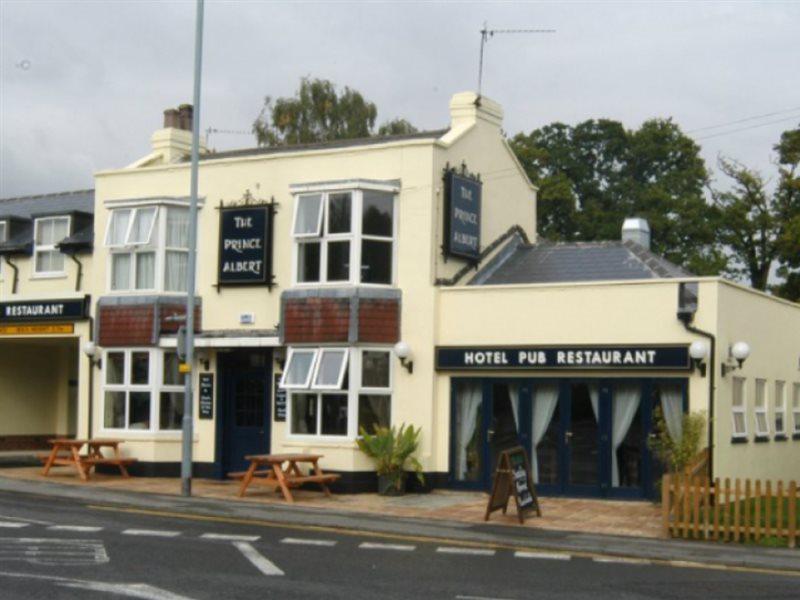 The Prince Albert Pub & Hotel Windsor Exterior photo