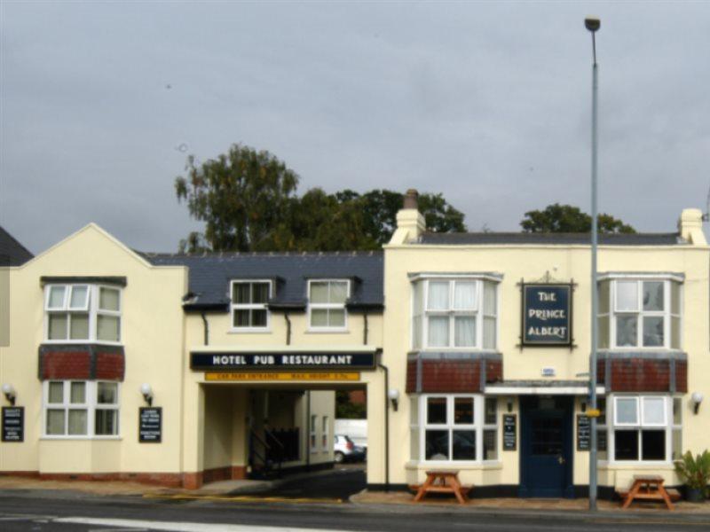 The Prince Albert Pub & Hotel Windsor Exterior photo