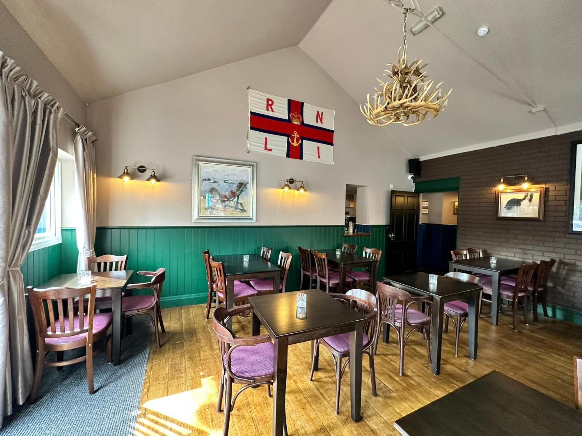 The Prince Albert Pub & Hotel Windsor Exterior photo
